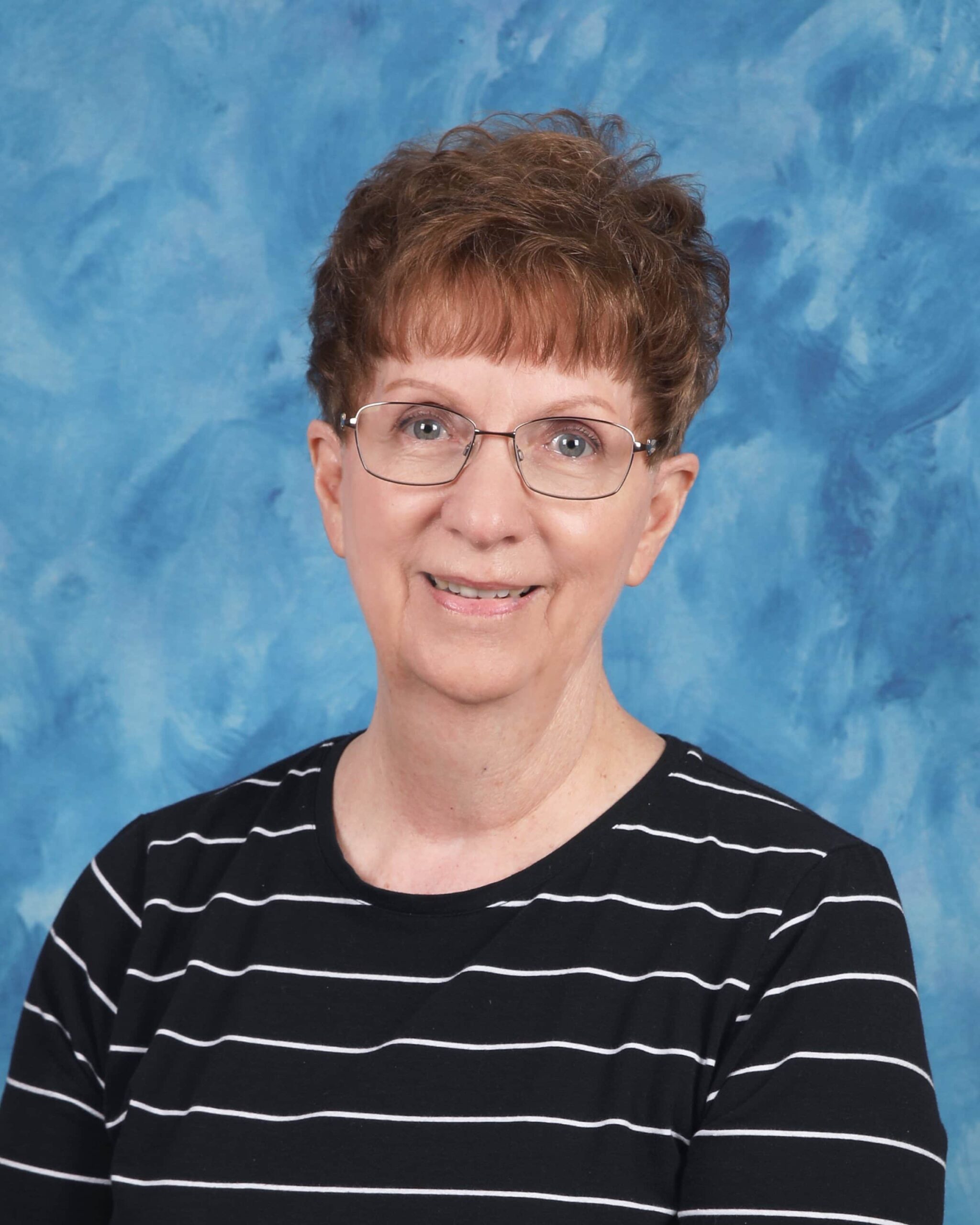 Mrs. Linda Glenwinkel : School Secretary